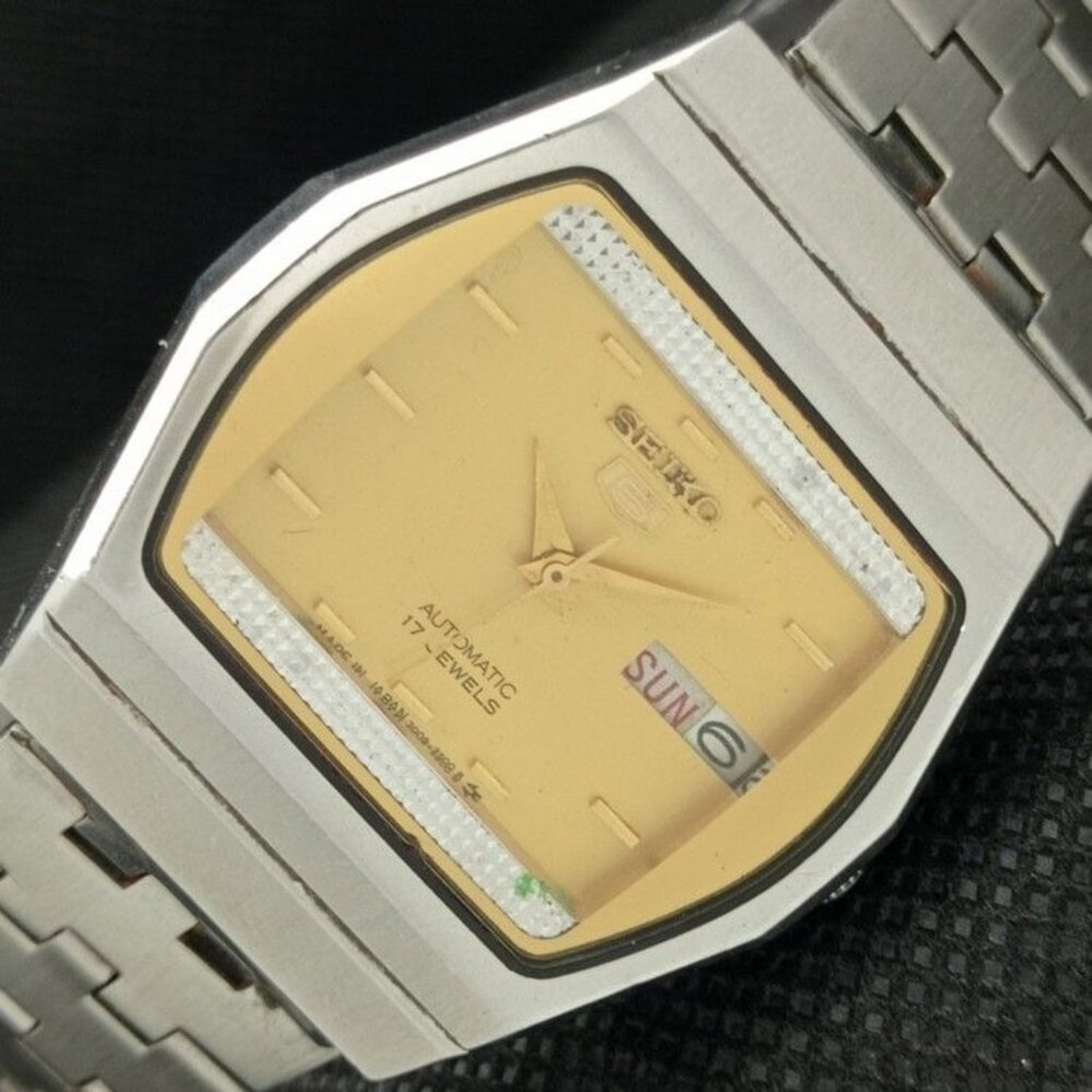 Vintage 1988 Seiko Automatic Mens Silver Watch WDaydate  Gold Accents